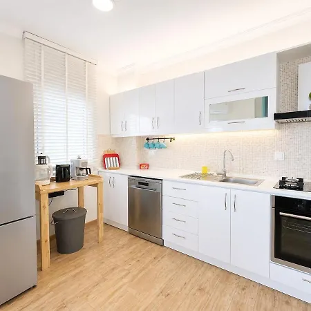 Padma Iii Apartment *