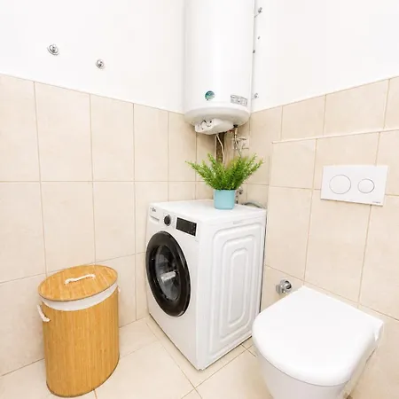 Apartment Padma Iii