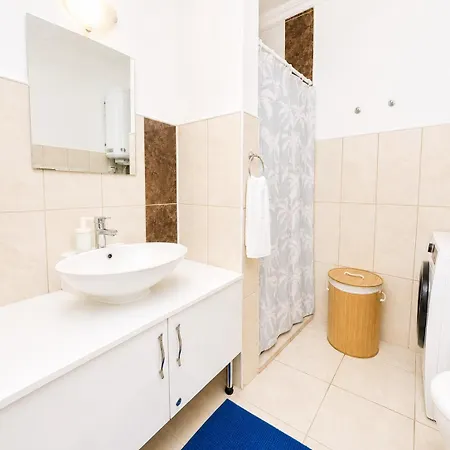 Padma Iii Apartment